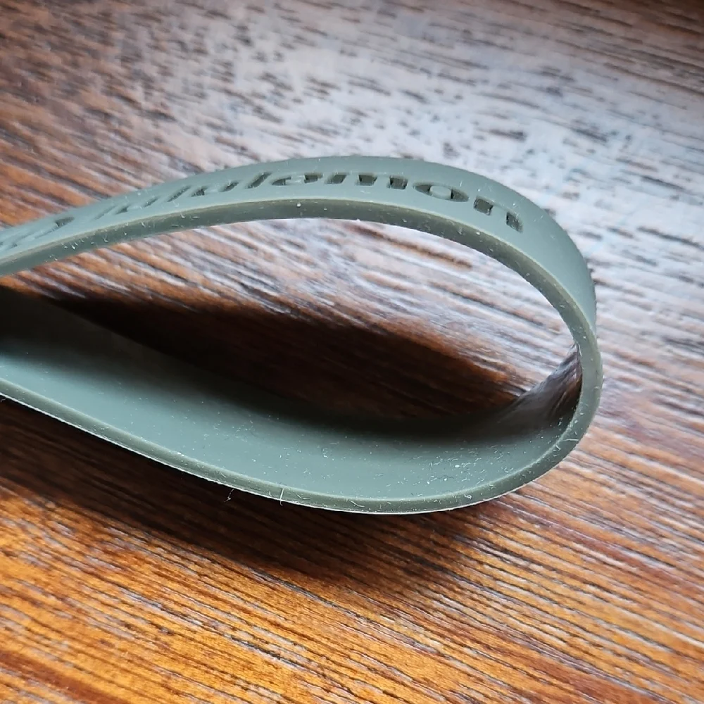 LULULEMON SILICONE KEYCHAIN - Picture 5 of 15